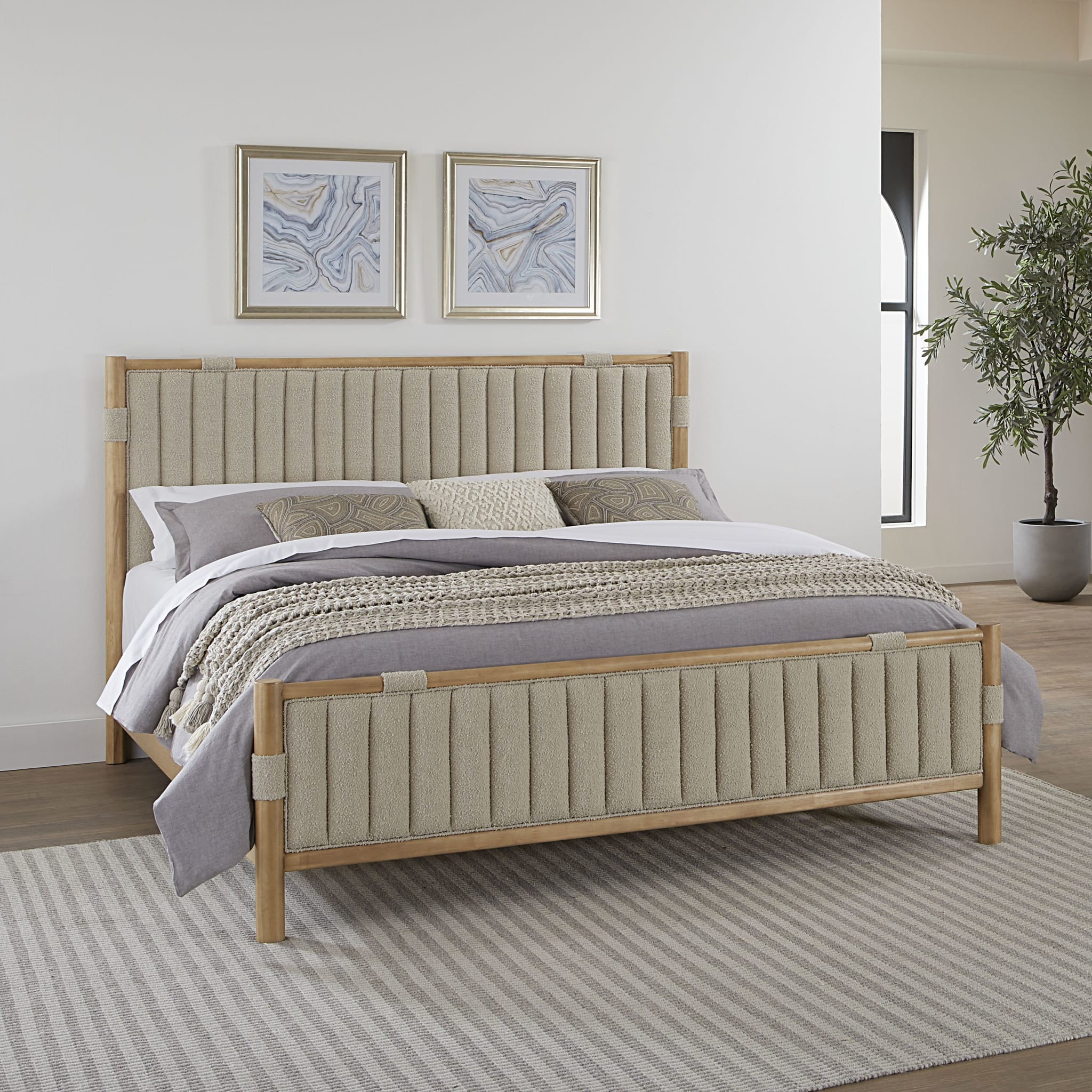 FURANO UPHOLSTERED/WOOD QUEEN BEDROOM SET - CLEARANCE